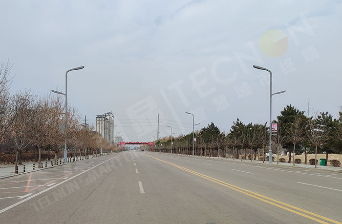 LED灯杆屏是如何从显示行业中衍生出来的？